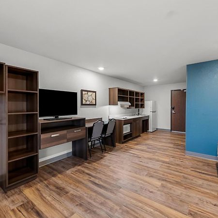 Woodspring Suites Kansas City Airport Buitenkant foto