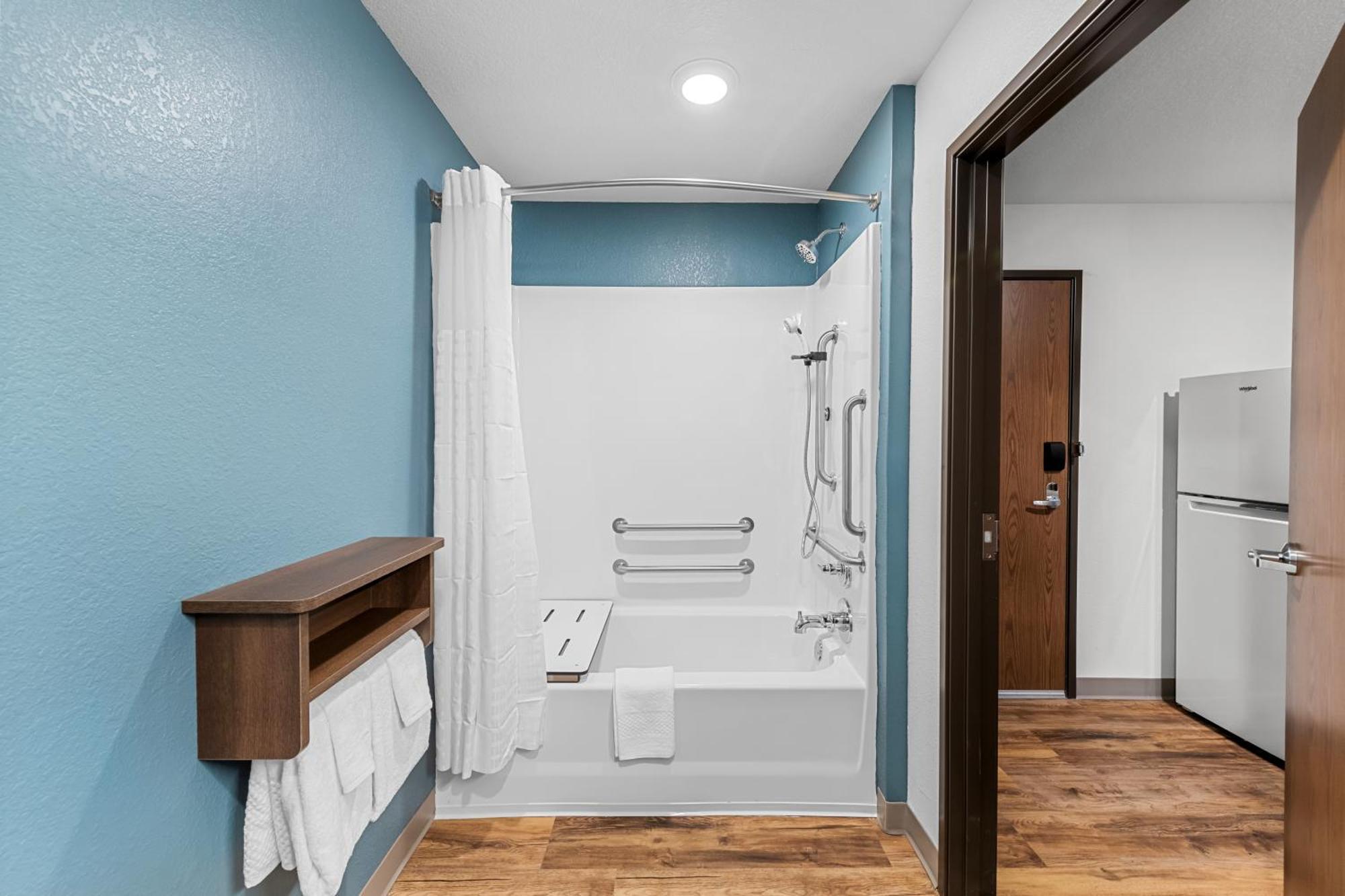 Woodspring Suites Kansas City Airport Buitenkant foto