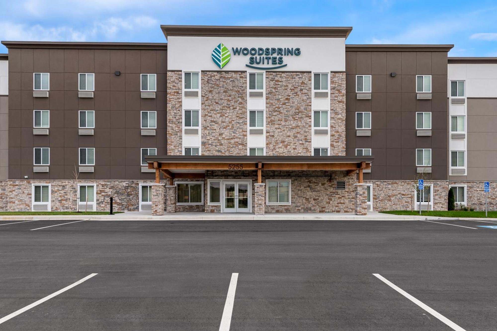 Woodspring Suites Kansas City Airport Buitenkant foto