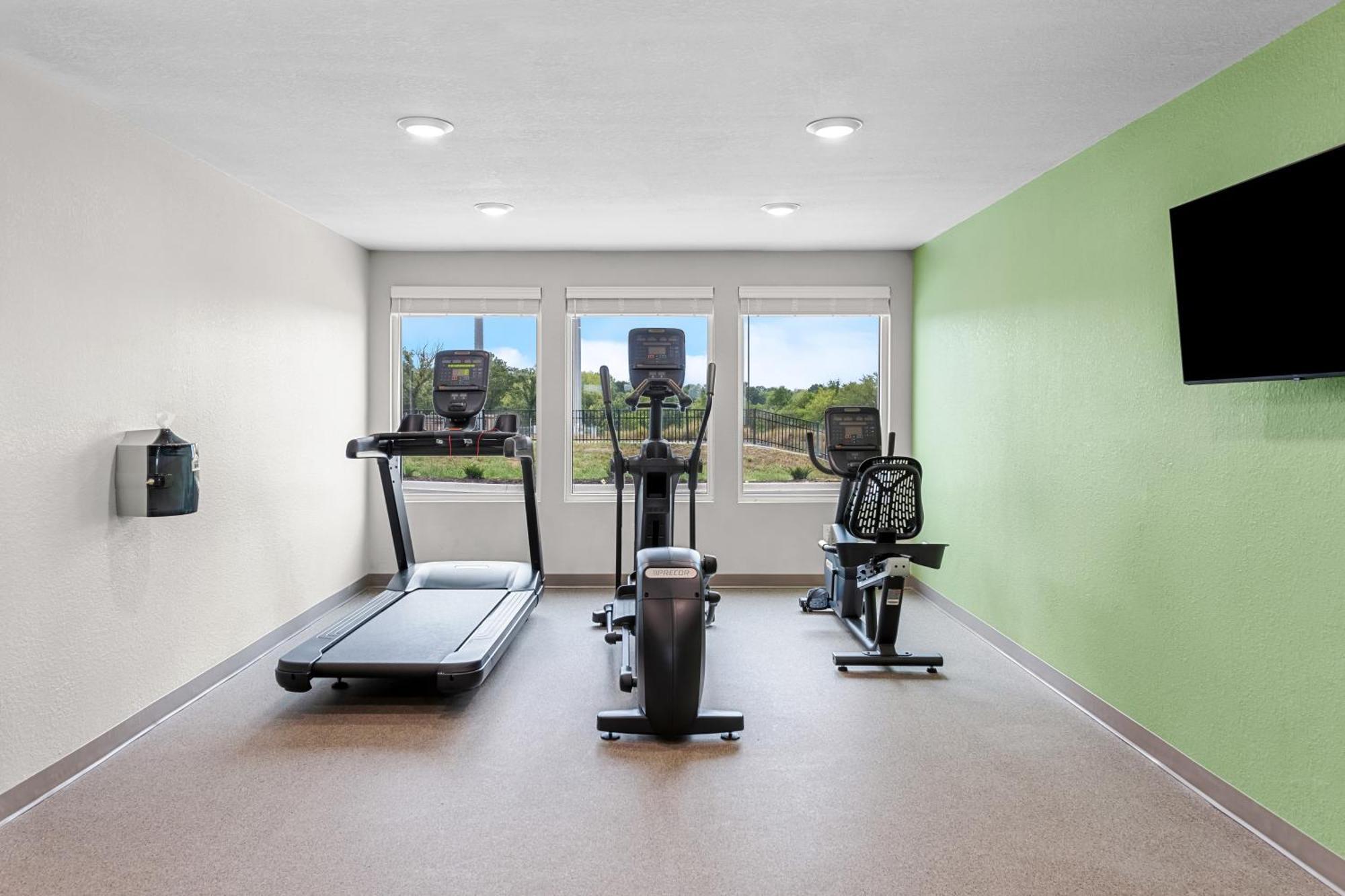 Woodspring Suites Kansas City Airport Buitenkant foto