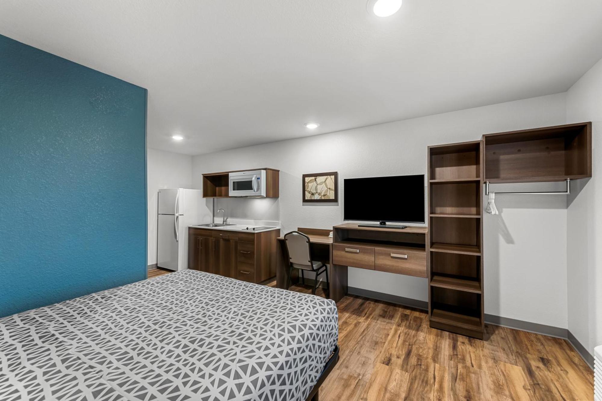 Woodspring Suites Kansas City Airport Buitenkant foto