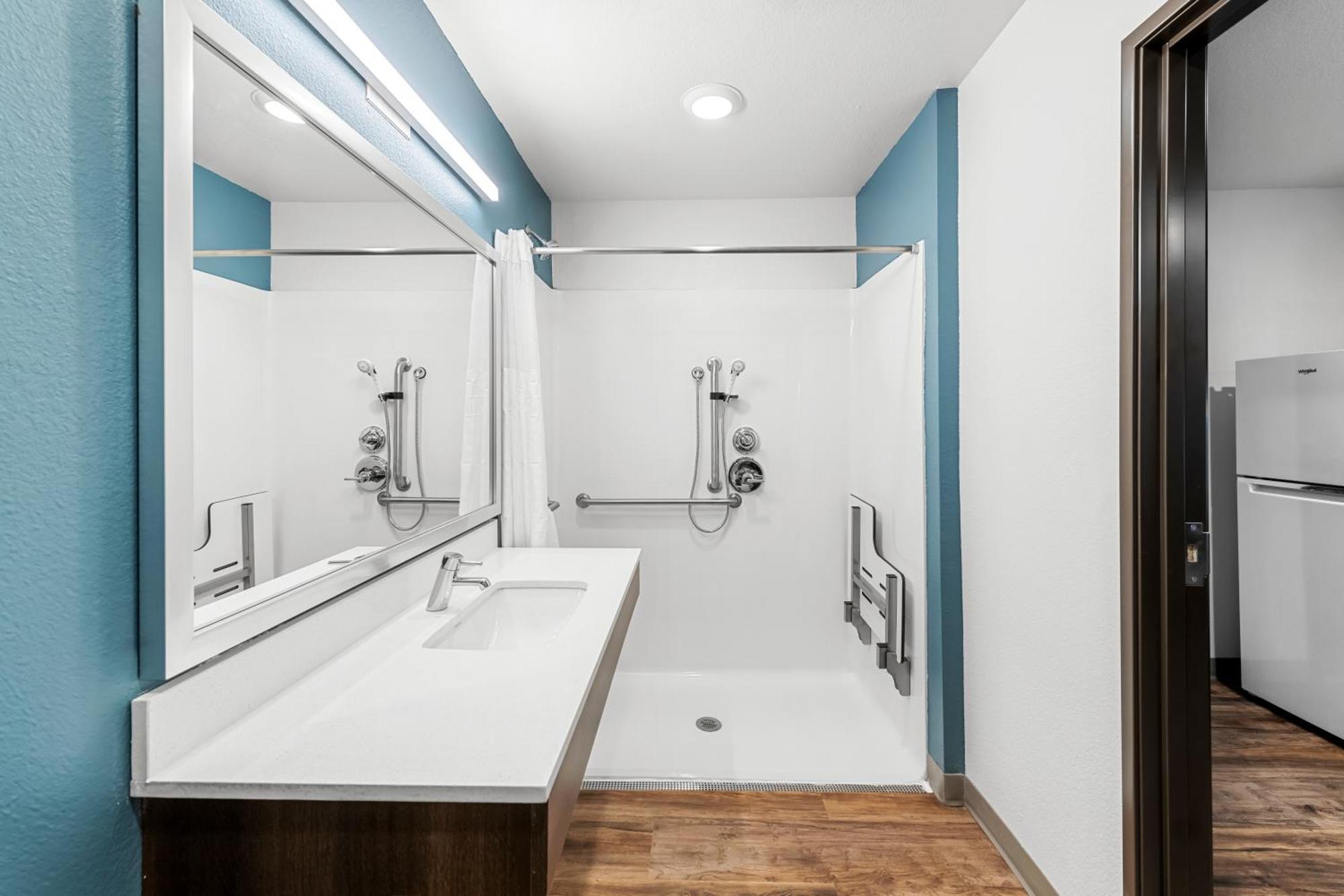 Woodspring Suites Kansas City Airport Buitenkant foto